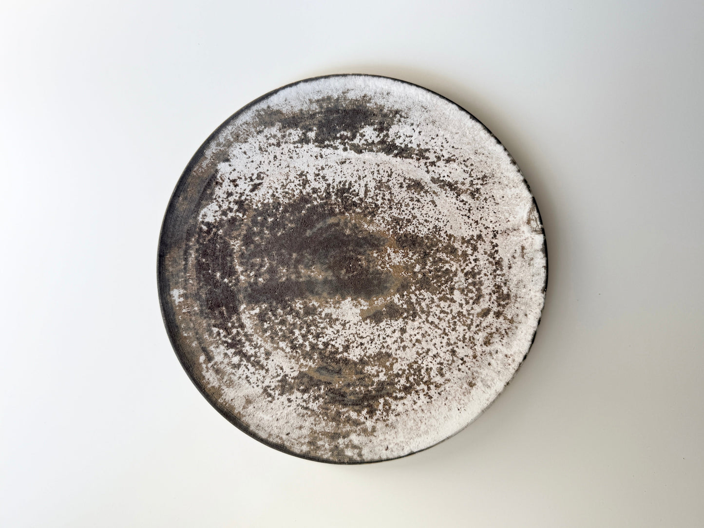 Minoru Haga (芳賀稔) Artisanal Ceramic Plate