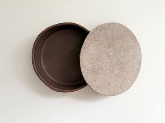 Taeko Kajihara (梶原妙子) Handmade Lidded Vessel