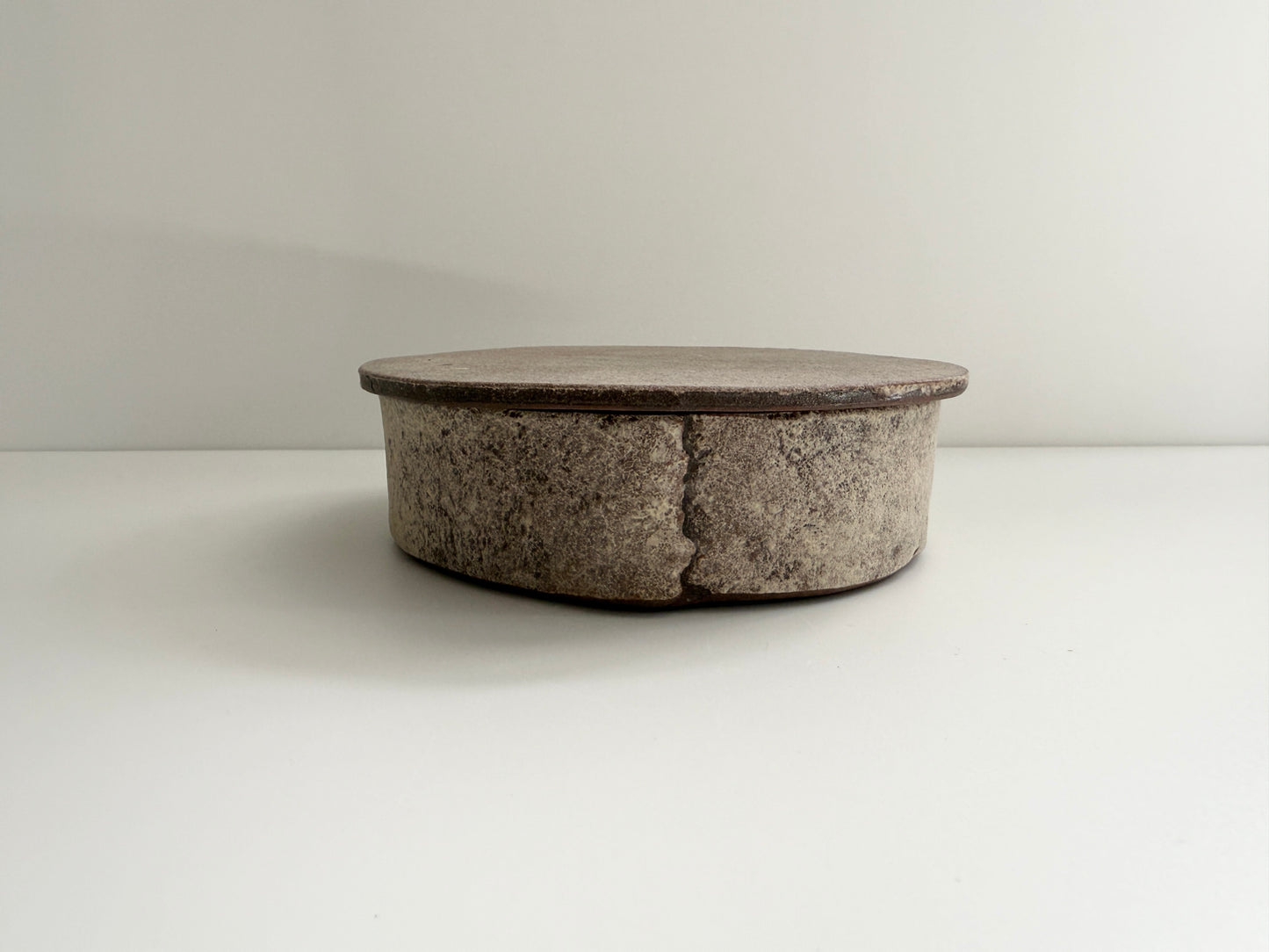 Taeko Kajihara (梶原妙子) Handmade Lidded Vessel