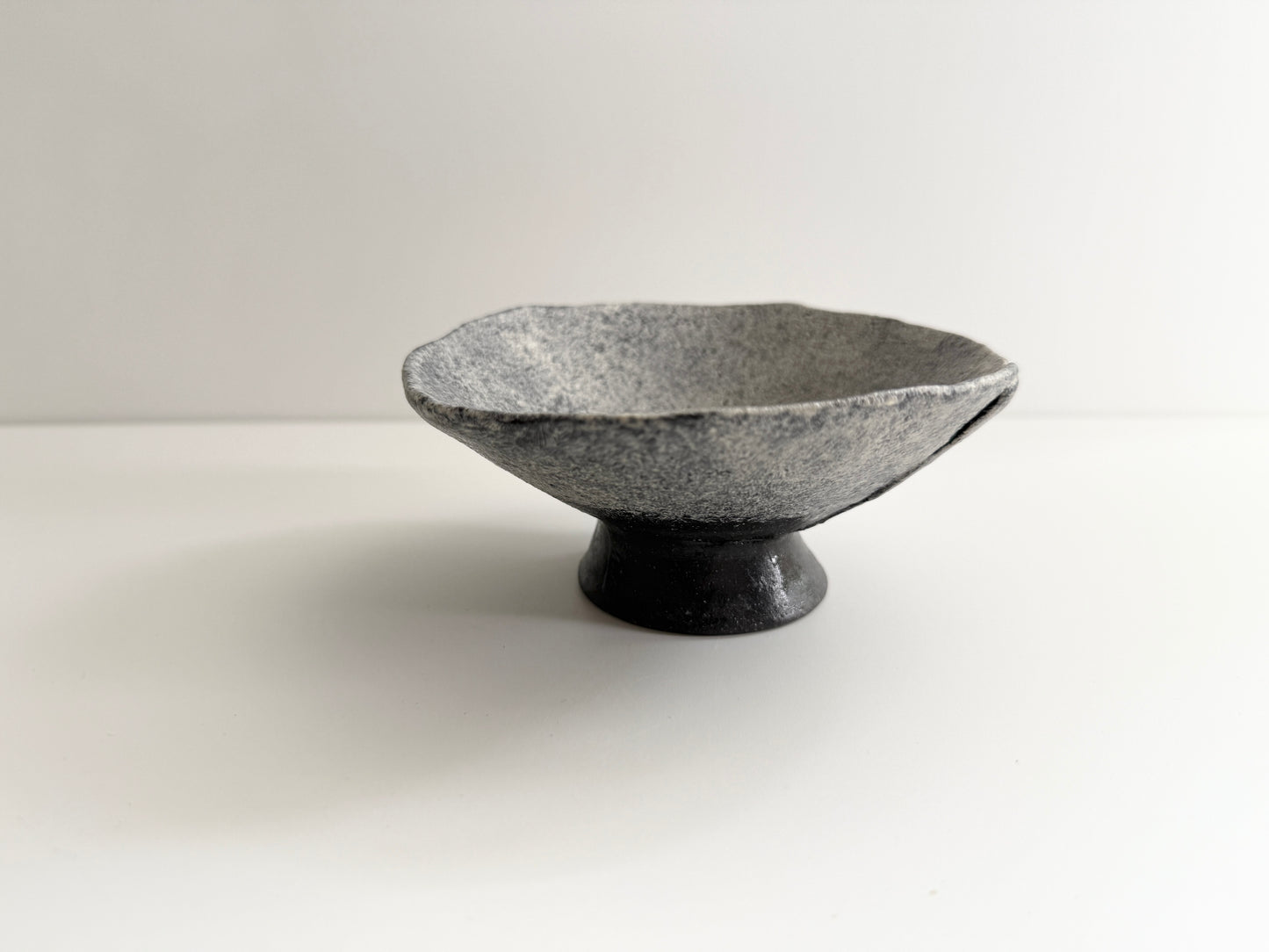 Taeko Kajihara(梶原妙子)Handmade Ceramic Decoration Bowl