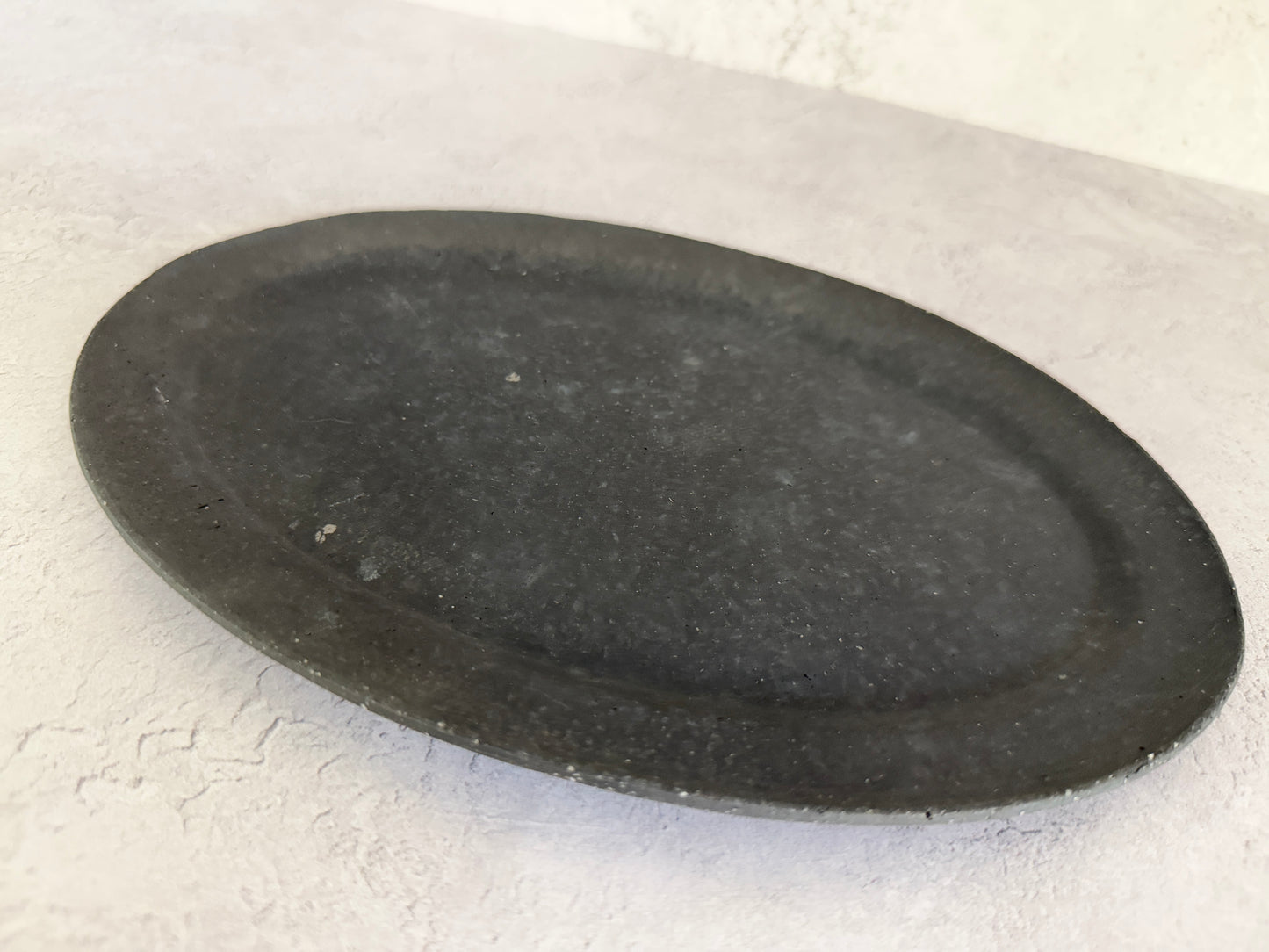 Gengo Furukawa (フルカワゲンゴ) Handmade Ceramic Oval Plate