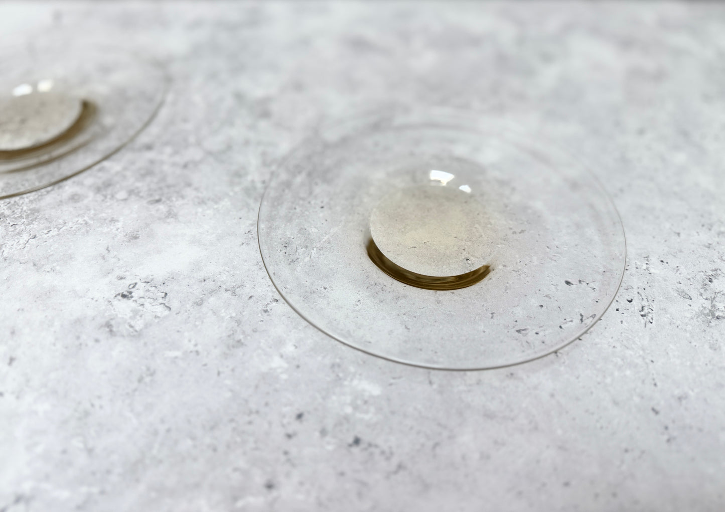 Takanori Washizuka (鷲塚貴紀) Handmade Glass Plate