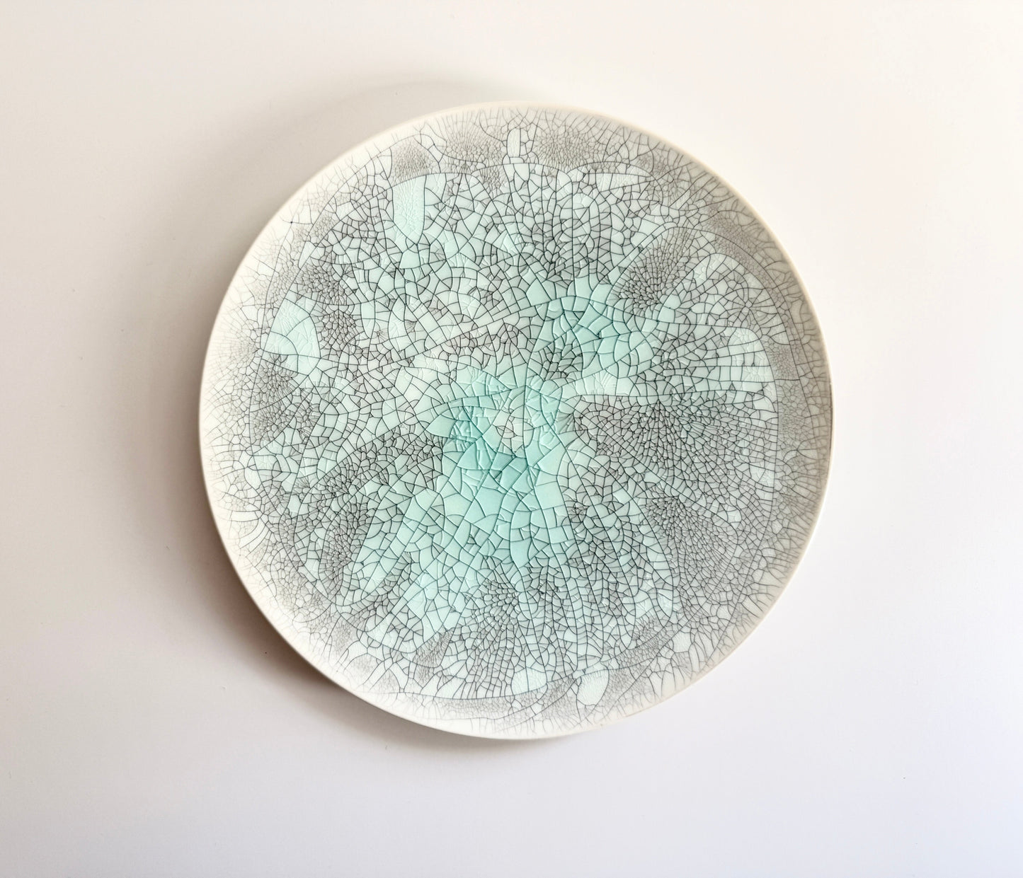 Saeko Fujiuchi（藤内紗惠子) Handmade Porcelain Plate