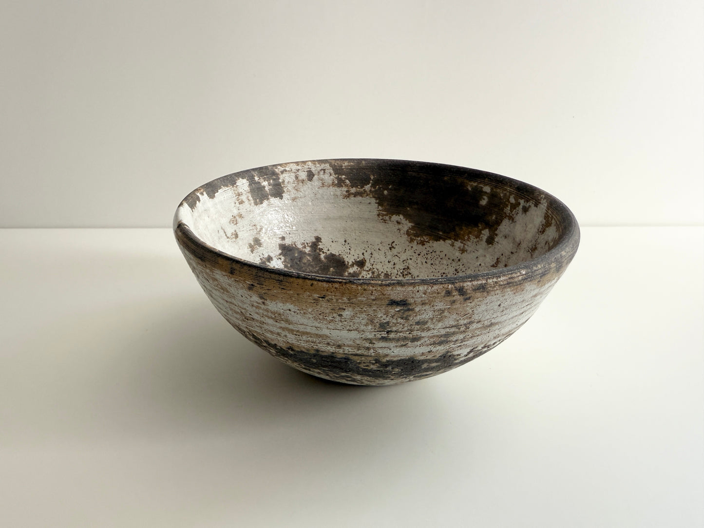 Minoru Haga (芳賀稔) Artisanal Ceramic Bowl